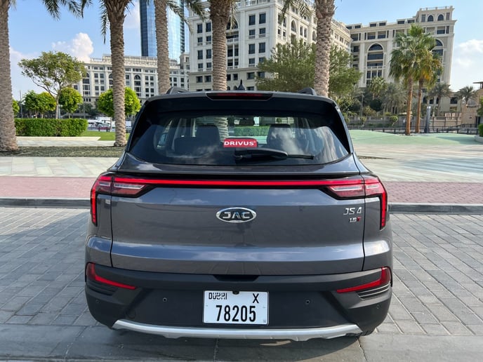 Jac S4 (Grise), 2024 &agrave; louer &agrave; Sharjah