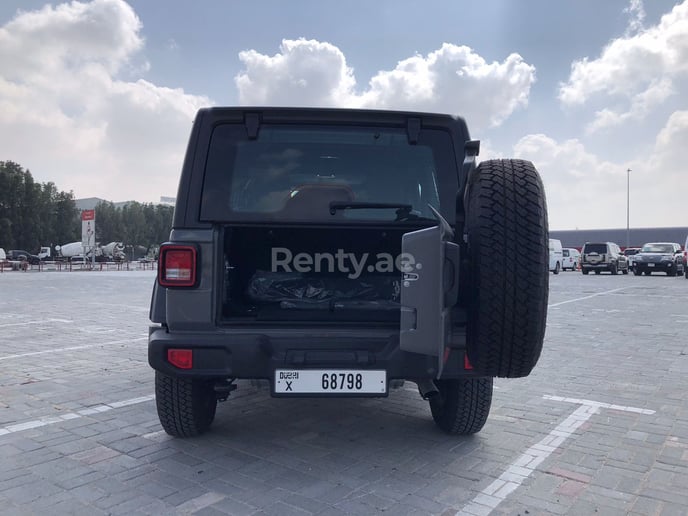 Jeep Wrangler Unlimited Sports (Grigio), 2021 in affitto a Dubai
