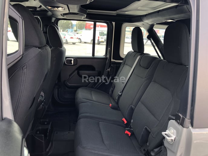 Jeep Wrangler Unlimited Sports (Grigio), 2021 in affitto a Dubai