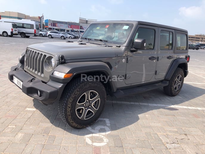 Jeep Wrangler Unlimited Sports (Grigio), 2021 in affitto a Dubai