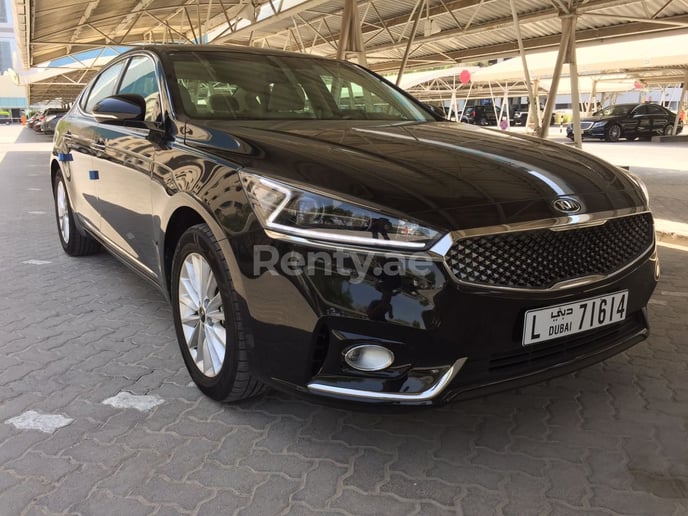 Dubai'de kiralık Kia Cadenza (Gri), 2019