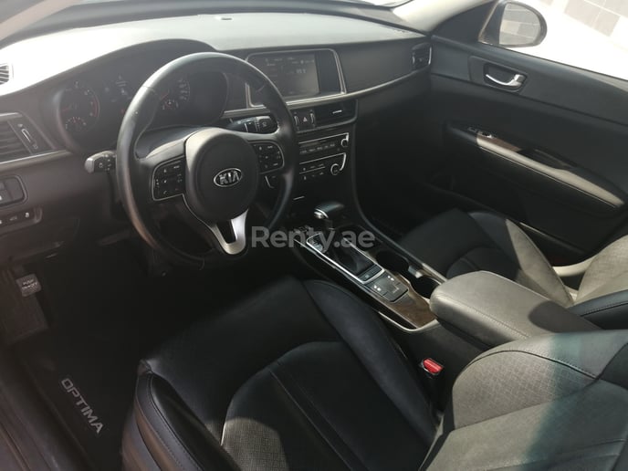Dubai'de kiralık KIA Optima (Gri), 2019