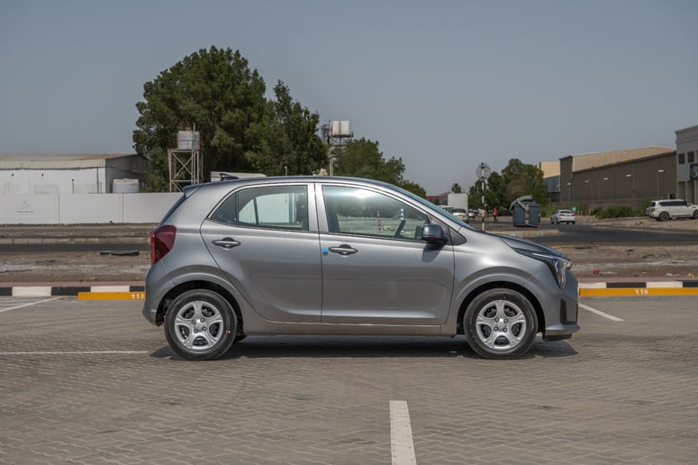 KIA Picanto (Gris), 2024 para alquiler en Sharjah