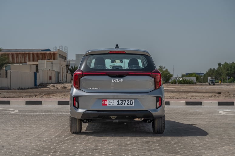 KIA Picanto (Gris), 2024 para alquiler en Sharjah
