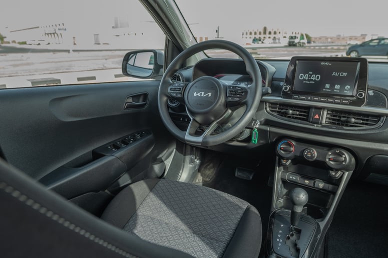 KIA Picanto (Gris), 2024 para alquiler en Sharjah