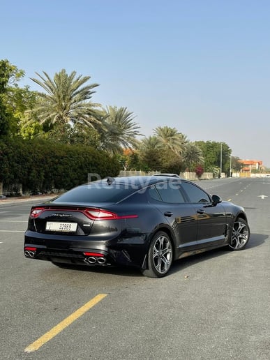 KIA Stinger (Серый), 2020 для аренды в Дубай