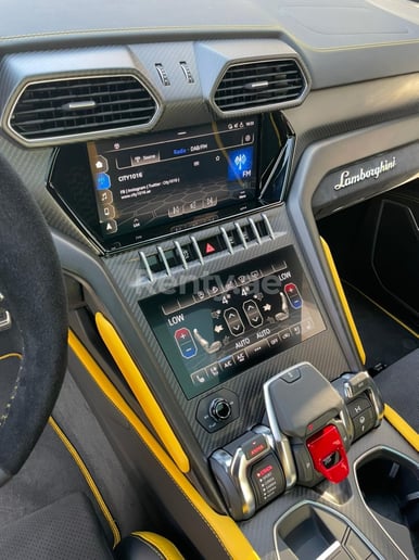 Lamborghini Urus Capsule (Grise), 2021 &agrave; louer &agrave; Ras Al Khaimah