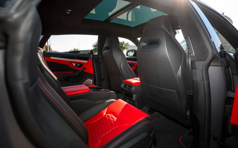 Lamborghini Urus (Серый), 2022 для аренды в Дубай