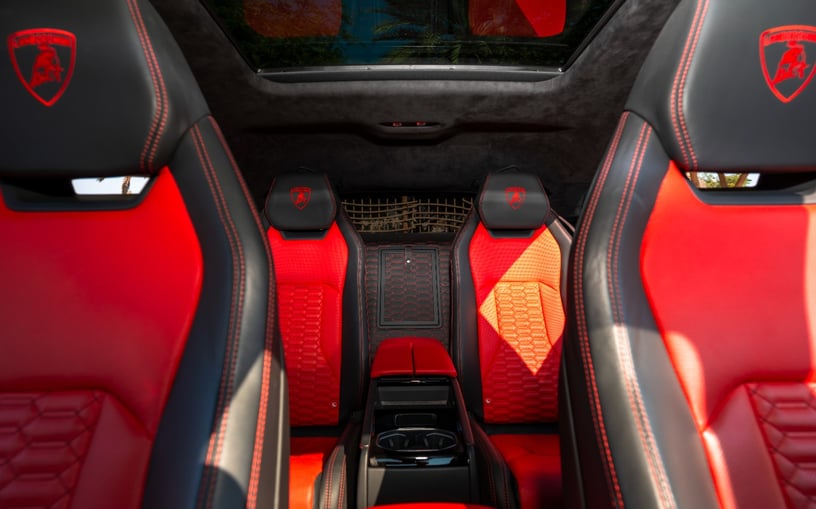 Lamborghini Urus (Серый), 2022 для аренды в Дубай