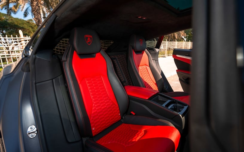 Lamborghini Urus (Серый), 2022 для аренды в Дубай