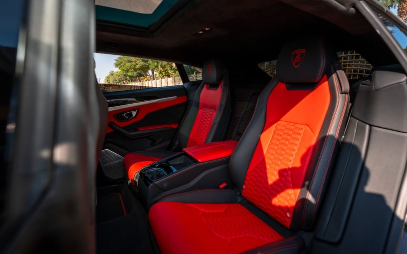 Lamborghini Urus (Серый), 2022 для аренды в Дубай
