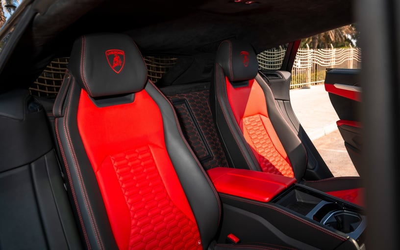 Lamborghini Urus (Серый), 2022 для аренды в Дубай