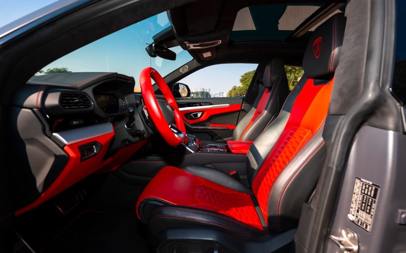 Lamborghini Urus (Серый), 2022 для аренды в Дубай