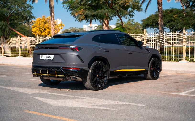Lamborghini Urus (Серый), 2022 для аренды в Дубай