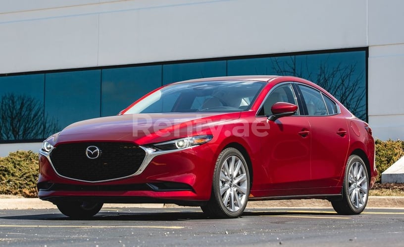 Dubai'de kiralık Mazda 3 (Gri), 2019