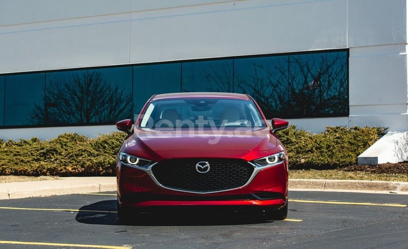 Dubai'de kiralık Mazda 3 (Gri), 2019