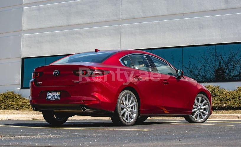 Dubai'de kiralık Mazda 3 (Gri), 2019