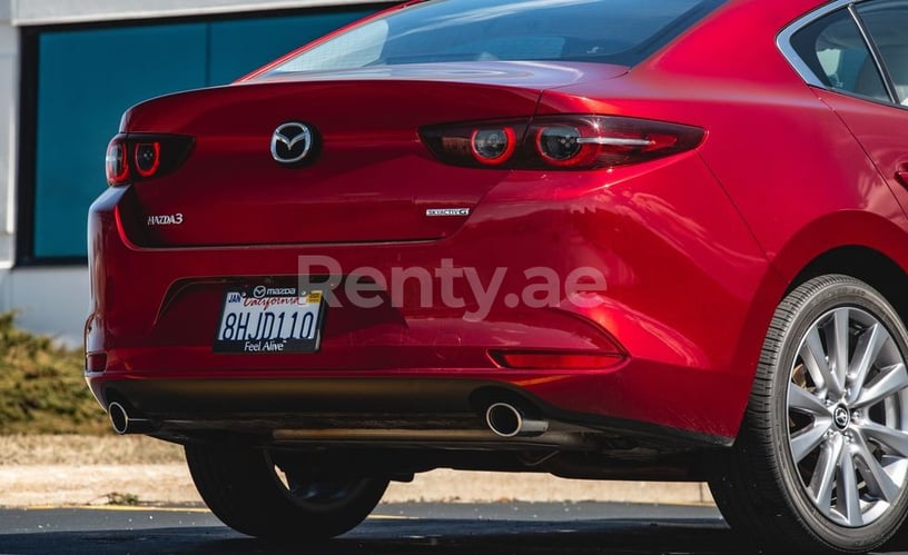 Dubai'de kiralık Mazda 3 (Gri), 2019