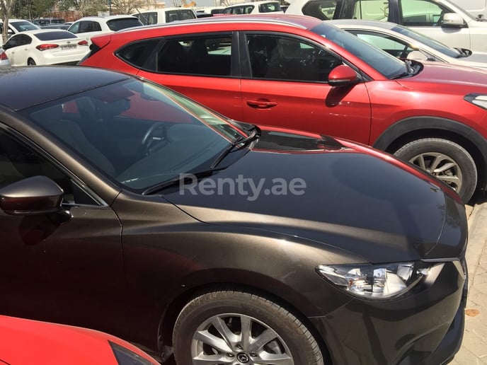Dubai'de kiralık Mazda 6 (Gri), 2018