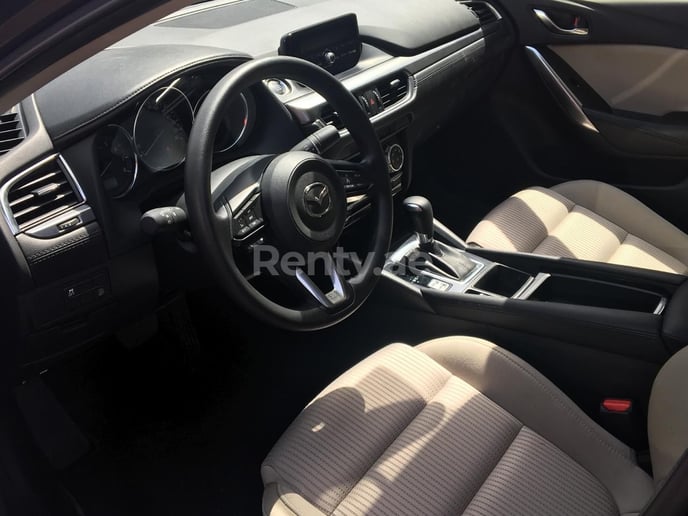 Dubai'de kiralık Mazda 6 (Gri), 2019
