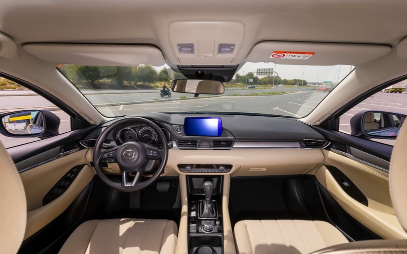 Mazda 6 (Gris), 2024 para alquiler en Sharjah