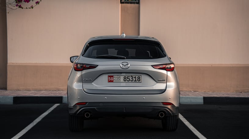 在阿布扎比 租 马自达CX5 (灰色), 2021
