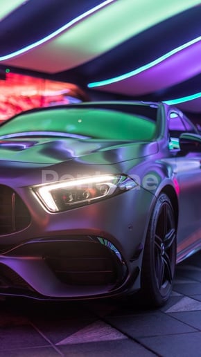 在迪拜 租 梅赛德斯 A45 AMG (灰色), 2020