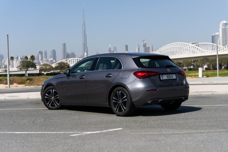 Mercedes A180 (Grau), 2023  zur Miete in Sharjah