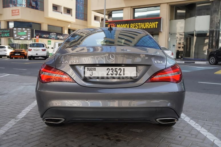Mercedes CLA (Grise), 2019 &agrave; louer &agrave; Sharjah