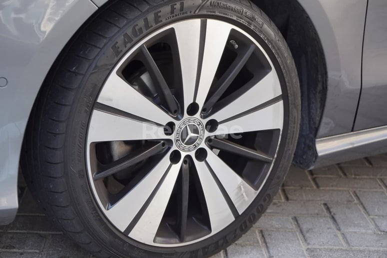 Mercedes CLA (Grise), 2019 &agrave; louer &agrave; Sharjah