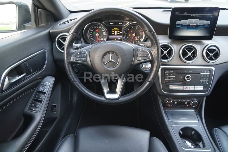 Mercedes CLA (Grise), 2019 &agrave; louer &agrave; Sharjah