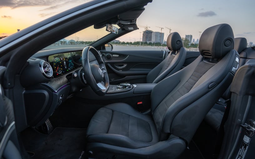Mercedes E200 Cabrio (Темно-серый), 2022 - предложения по лизингу в Шарджа