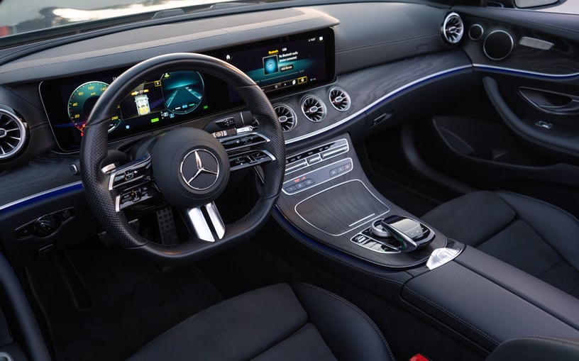 Mercedes E200 Cabrio (Темно-серый), 2022 - предложения по лизингу в Шарджа