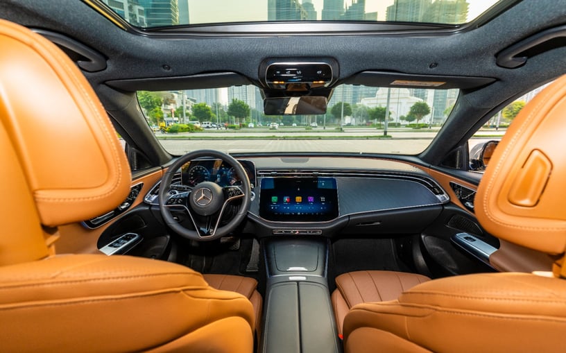 梅赛德斯 E200 (灰色), 2025 - 阿布扎比租赁报价
