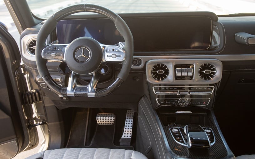 在哈伊马角租车 租 梅赛德斯 G63 AMG (灰色), 2022