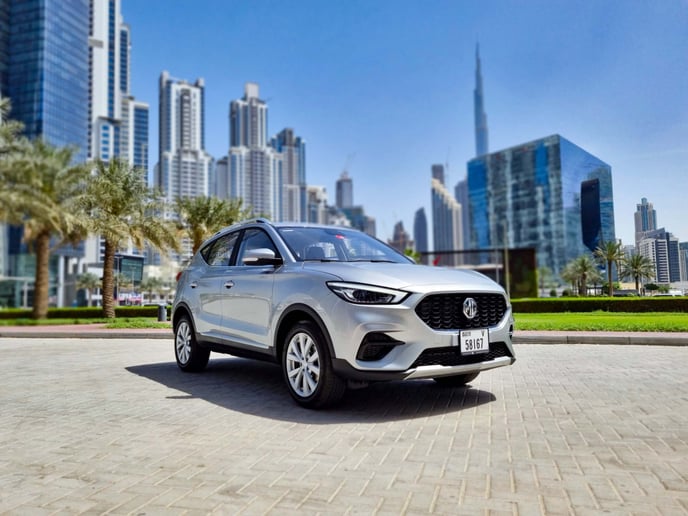 MG ZS (Grau), 2022  zur Miete in Sharjah