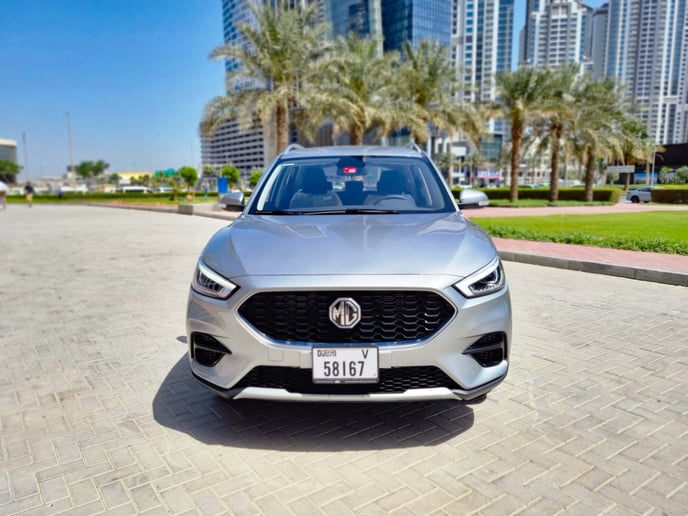 MG ZS (Grau), 2022  zur Miete in Sharjah
