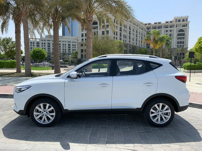 إيجار إم جي ZS (أبيض), 2025 في دبي