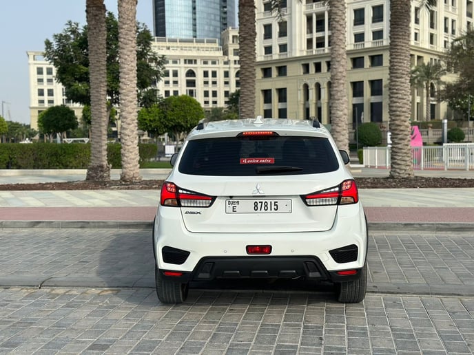 Mitsubishi ASX (Blanc), 2024 &agrave; louer &agrave; Duba&iuml;