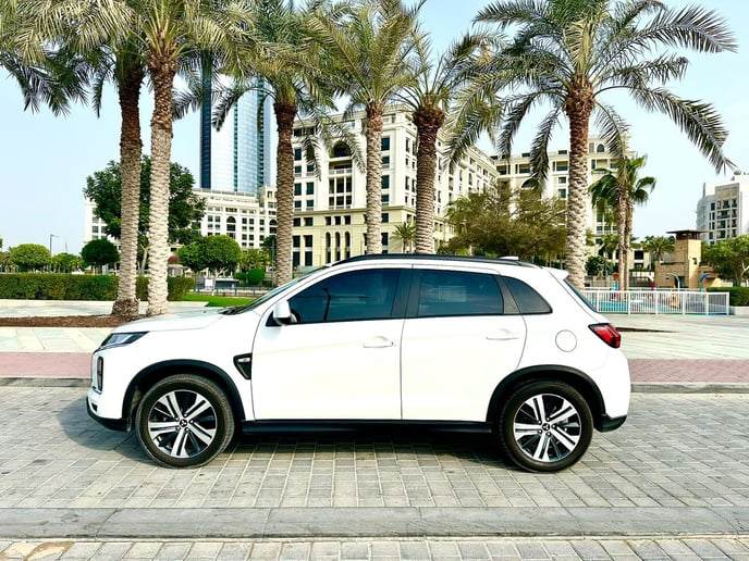 Mitsubishi ASX (Blanc), 2024 &agrave; louer &agrave; Duba&iuml;