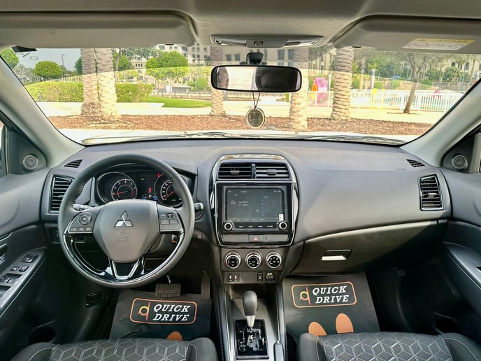 Mitsubishi ASX (Blanc), 2024 &agrave; louer &agrave; Duba&iuml;