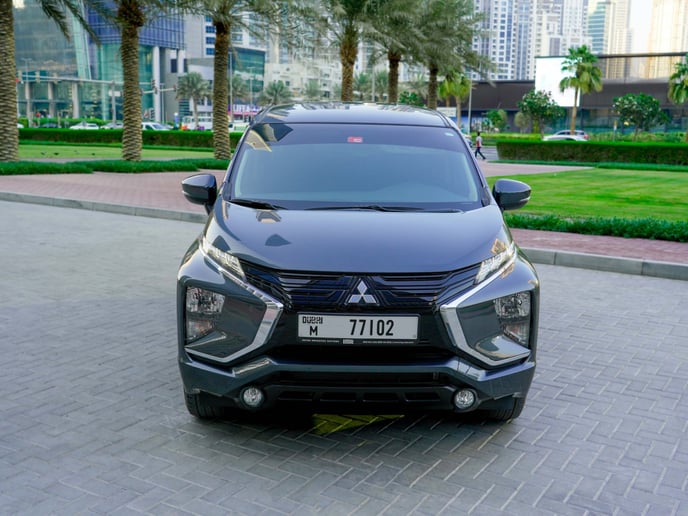 إيجار Mitsubishi Xpander (اللون الرمادي), 2022 في دبي 1