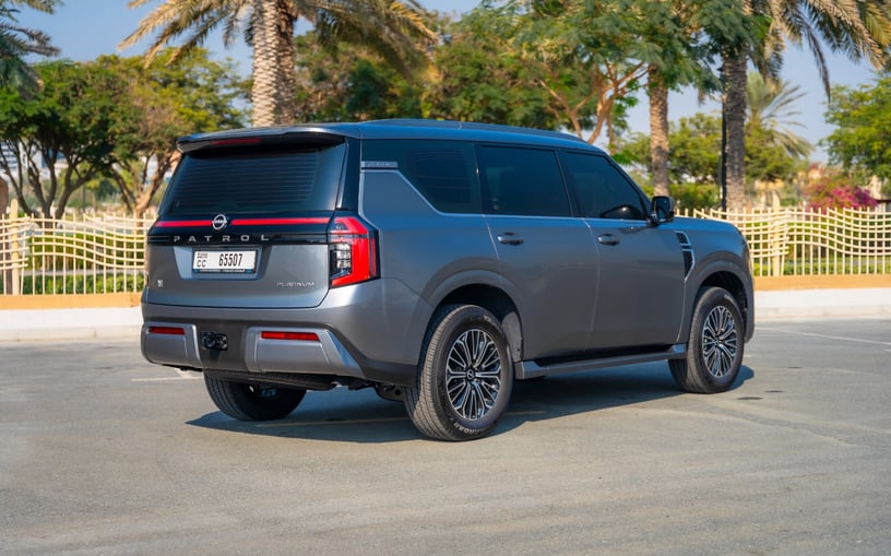 Nissan Patrol Platinum V6 (Grise), 2025 - offres de bail &agrave; Duba&iuml;