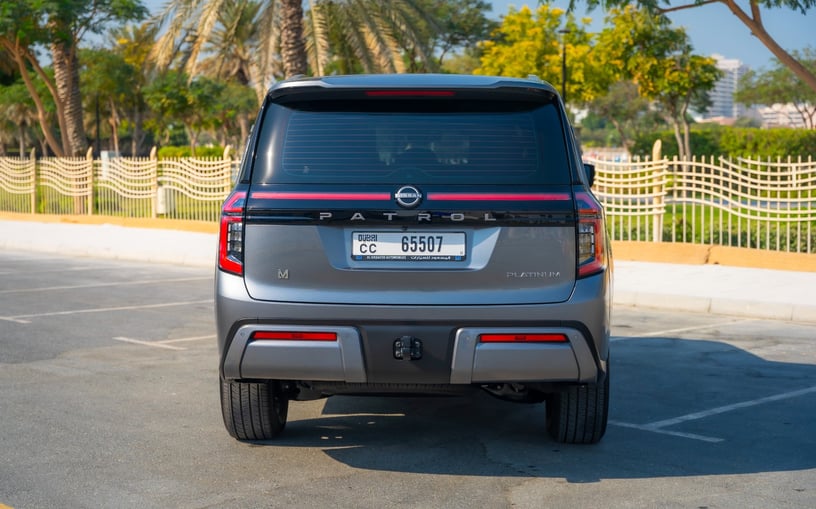Nissan Patrol Platinum V6 (Grise), 2025 - offres de bail &agrave; Duba&iuml;