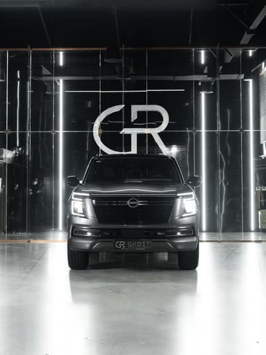 Nissan Patrol (Gris), 2025 para alquiler en Dub&aacute;i