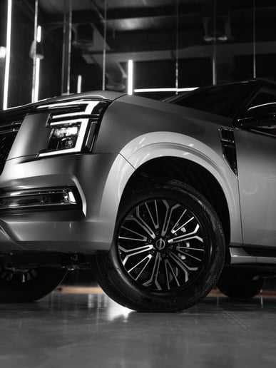 Nissan Patrol (Gris), 2025 para alquiler en Dub&aacute;i