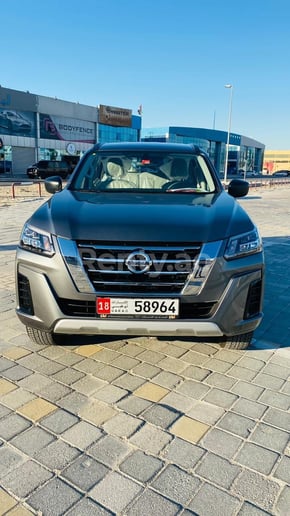 Dubai'de kiralık Nissan Xterra (Gri), 2021