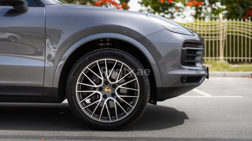 Porsche Cayenne coupe (Grise), 2022 &agrave; louer &agrave; Sharjah