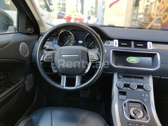Dubai'de kiralık Range Rover Evoque (Gri), 2019