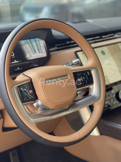 Range Rover Vogue (Grigio), 2022 in affitto a Dubai